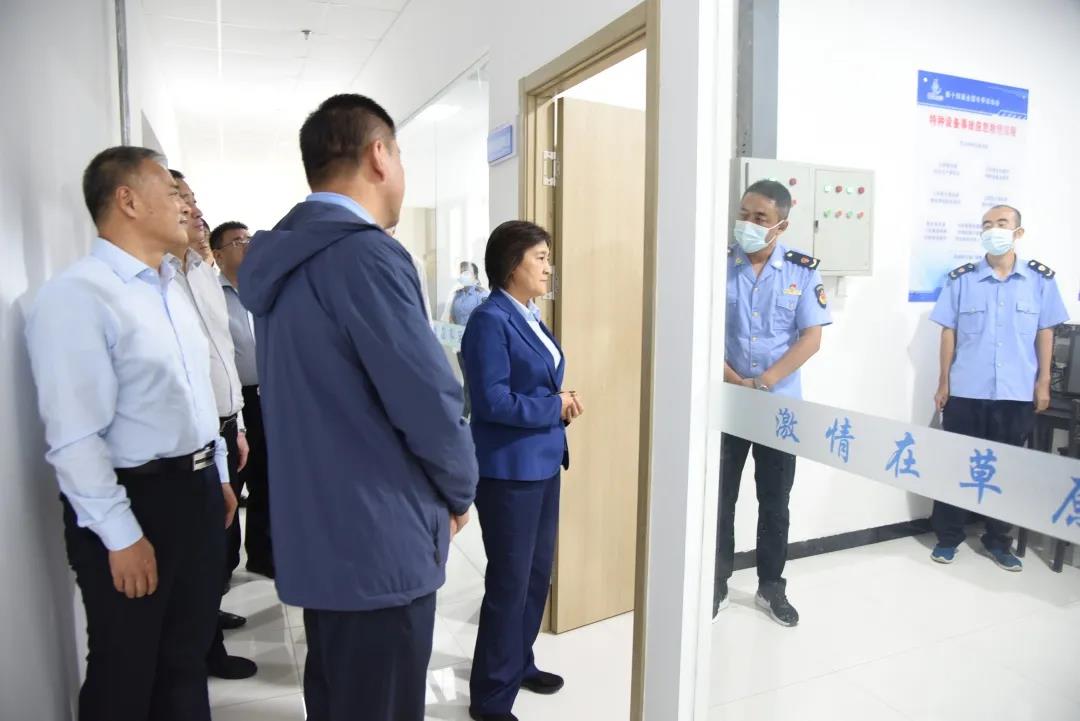 布小林在赤峰市调研时强调 做好常态化疫情防控下“十四冬”各项筹备工作(图4)