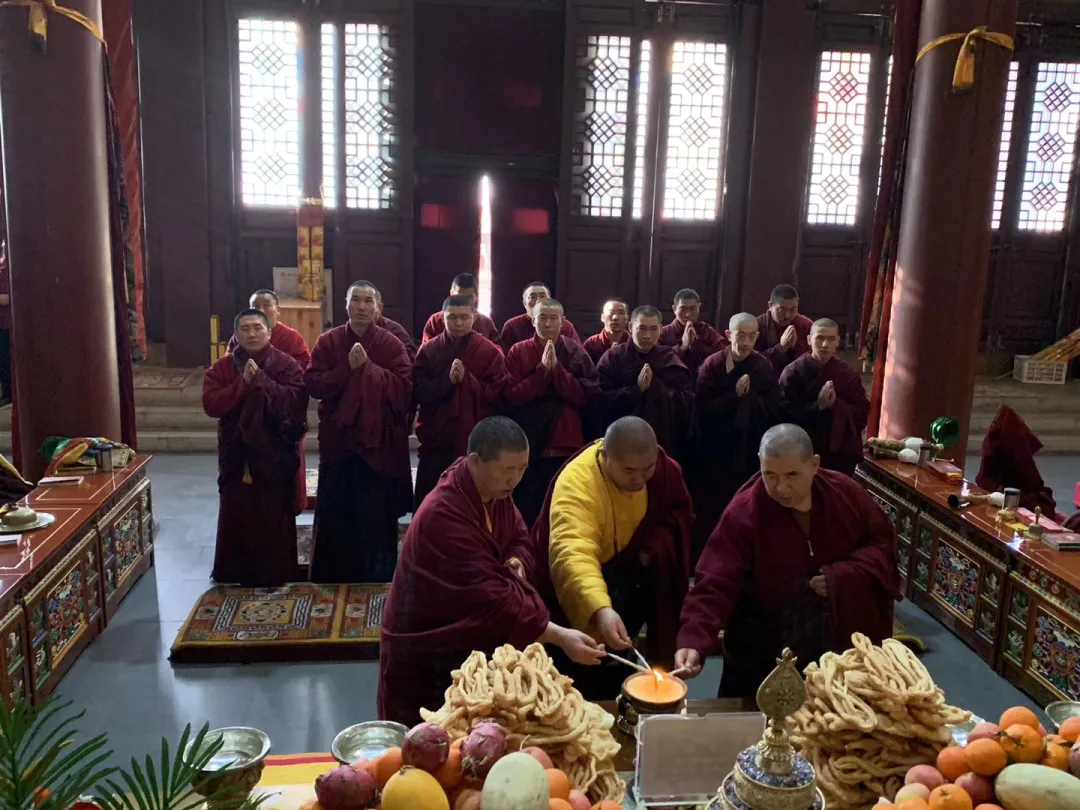 燃灯节|纪念宗喀巴大师圆寂日(图3) 燃灯节|纪念宗喀巴大师圆寂日(图3)