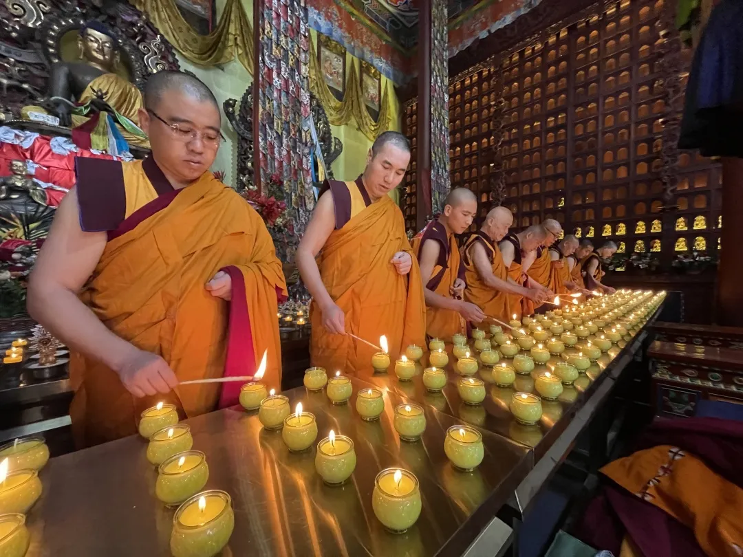 燃灯节|纪念宗喀巴大师圆寂日(图7) 燃灯节|纪念宗喀巴大师圆寂日(图7)